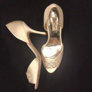 Badgley Mischka peep-toe wedding pumps